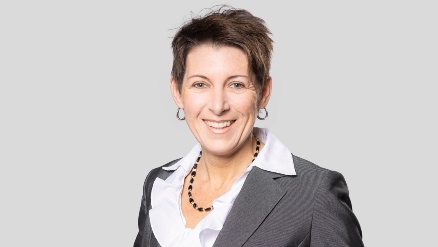 Daniela Herrmann, Verkauf an Großkunden